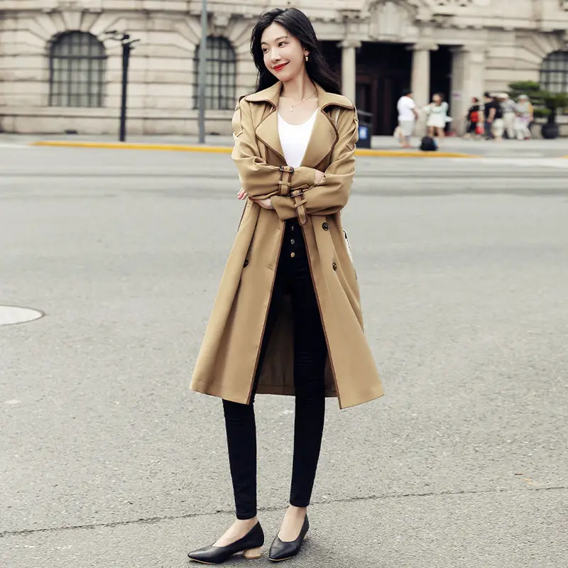 Women New Autumn England Long Trench Coat Large Size Lapel Chic Windbreaker With Belt Female Casual Loose Outwear
Women New Autumn England Long Trench Coat Large Size Lapel Chic Windbreaker With Belt Female Casual Loose Outwear