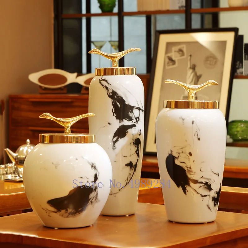 Modern Chinese Style Vase Ceramics Golden with Cover Crafts Decoration Creativity Living Room Flower Arrangement Accessories
Modern Chinese Style Vase Ceramics Golden with Cover Crafts Decoration Creativity Living Room Flower Arrangement Accessories
