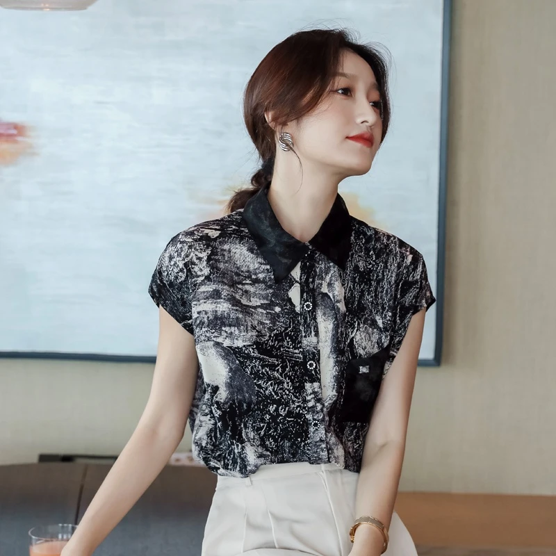 Chiffon Women's Blouse Print Polo Shirt New Korean Casual Short Sleeve Loose Top Fashion Girls Lady Blusas Summer YCMYUNYAN
Chiffon Women's Blouse Print Polo Shirt New Korean Casual Short Sleeve Loose Top Fashion Girls Lady Blusas Summer YCMYUNYAN