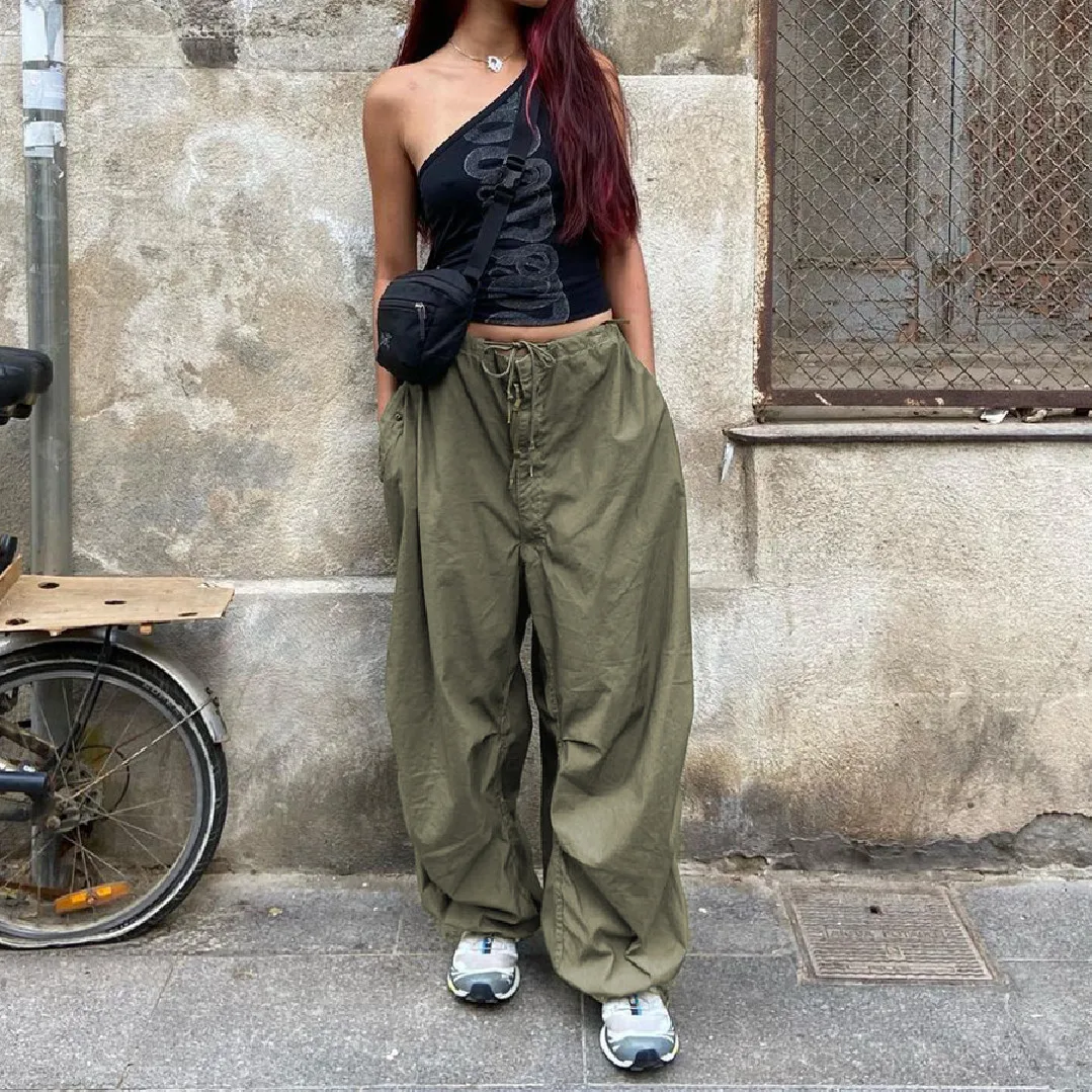 Cargo Pants Women Streetwear Retro Casual Drawstring Tied Waist Loose Wide Leg Pants Sports Leggings for Women Pantalones Mujer
Cargo Pants Women Streetwear Retro Casual Drawstring Tied Waist Loose Wide Leg Pants Sports Leggings for Women Pantalones Mujer
