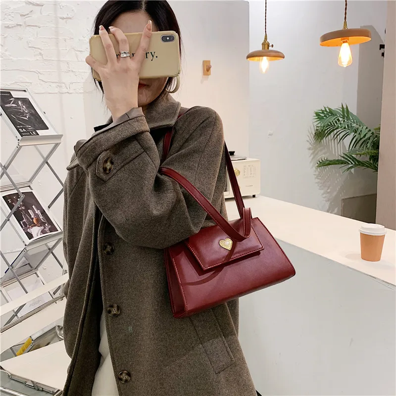 Retro Women Portable Small Square Shoulder Bags Red Wine Ladies Underarm Bag Vintage PU Leather Female Tote Purse Handbags
Retro Women Portable Small Square Shoulder Bags Red Wine Ladies Underarm Bag Vintage PU Leather Female Tote Purse Handbags