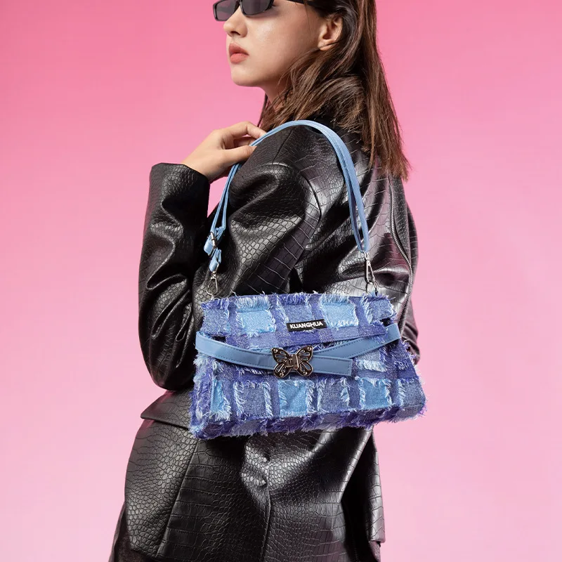 2022 New Luxury Fashion Raw Edge Plaid Messenger Women's Woven Satchel Trend Bag
2022 New Luxury Fashion Raw Edge Plaid Messenger Women's Woven Satchel Trend Bag