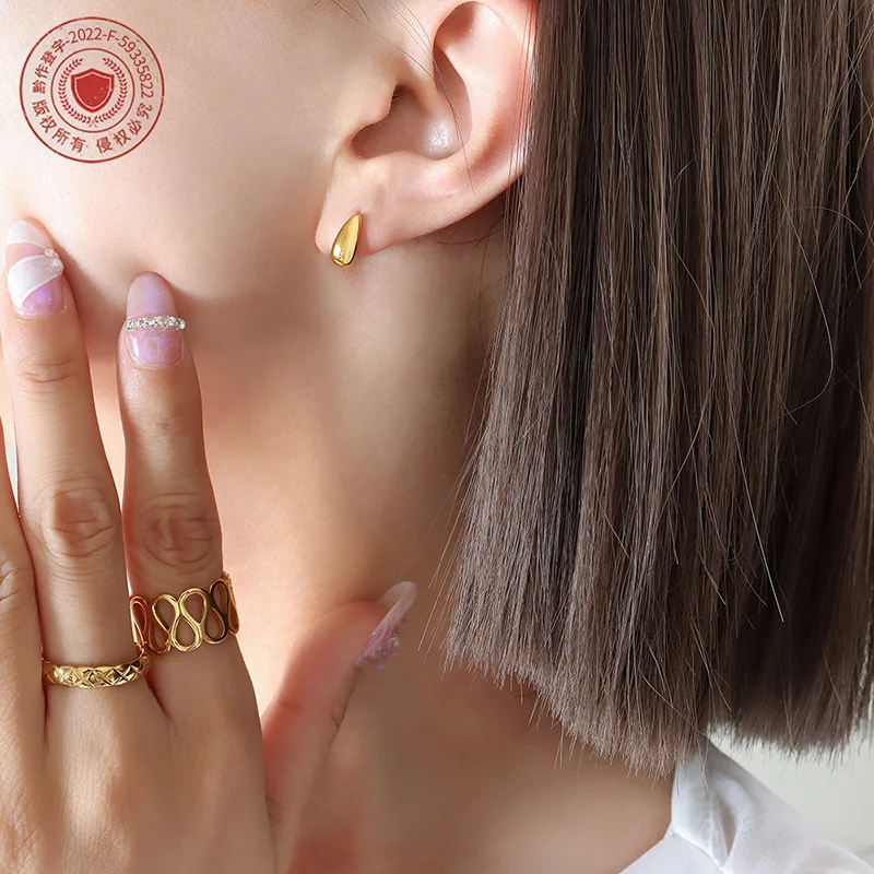 Simple and Versatile INS Style Mini Water Drop Earrings Popular Fashion Jewelry Retro Stainless Steel Earrings Women's Earrings
Simple and Versatile INS Style Mini Water Drop Earrings Popular Fashion Jewelry Retro Stainless Steel Earrings Women's Earrings