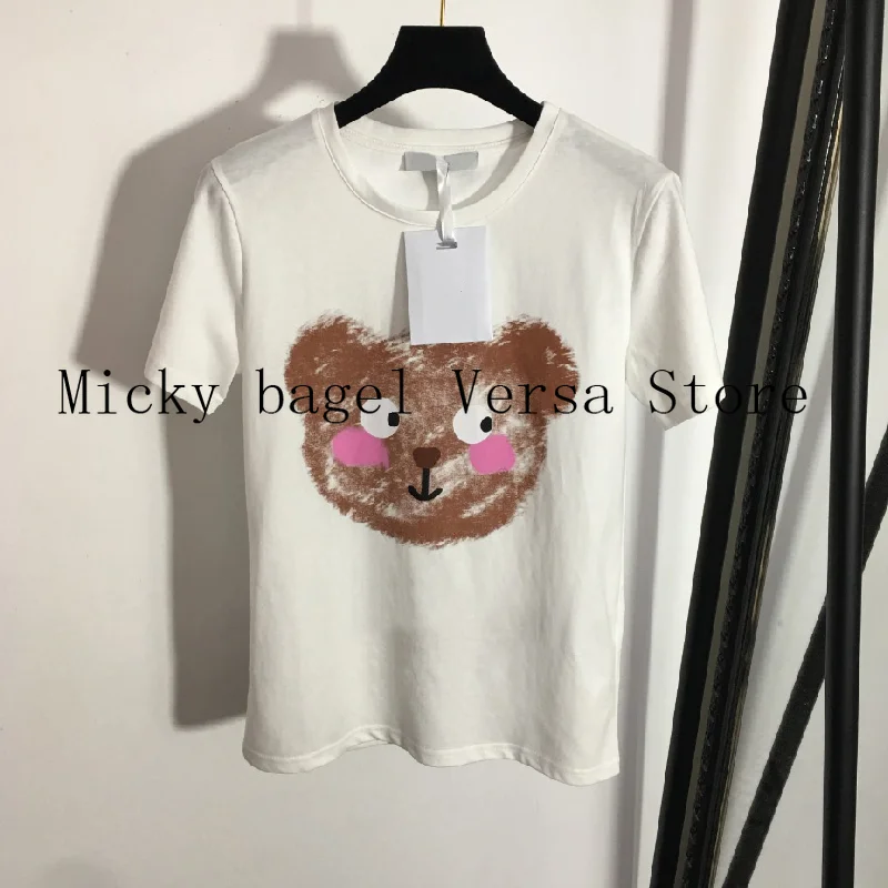 2022 new fashion design cute bear head lettering women's T-shirt temperament round neck cotton short sleeve women's T-shirt
2022 new fashion design cute bear head lettering women's T-shirt temperament round neck cotton short sleeve women's T-shirt