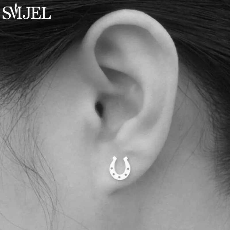 SMJEL Stainless Steel U Shape Stud Earrings Black Minimalist Horse Shoe Earing for Women Men Punk Jewelry boucle d'oreille femme
SMJEL Stainless Steel U Shape Stud Earrings Black Minimalist Horse Shoe Earing for Women Men Punk Jewelry boucle d'oreille femme