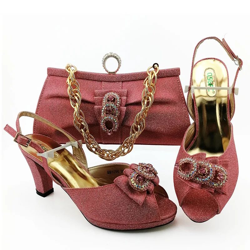 Fashionable African shoes and Bag Set Coral Color Italian Shoes with Matching Bags for Wedding Party
Fashionable African shoes and Bag Set Coral Color Italian Shoes with Matching Bags for Wedding Party