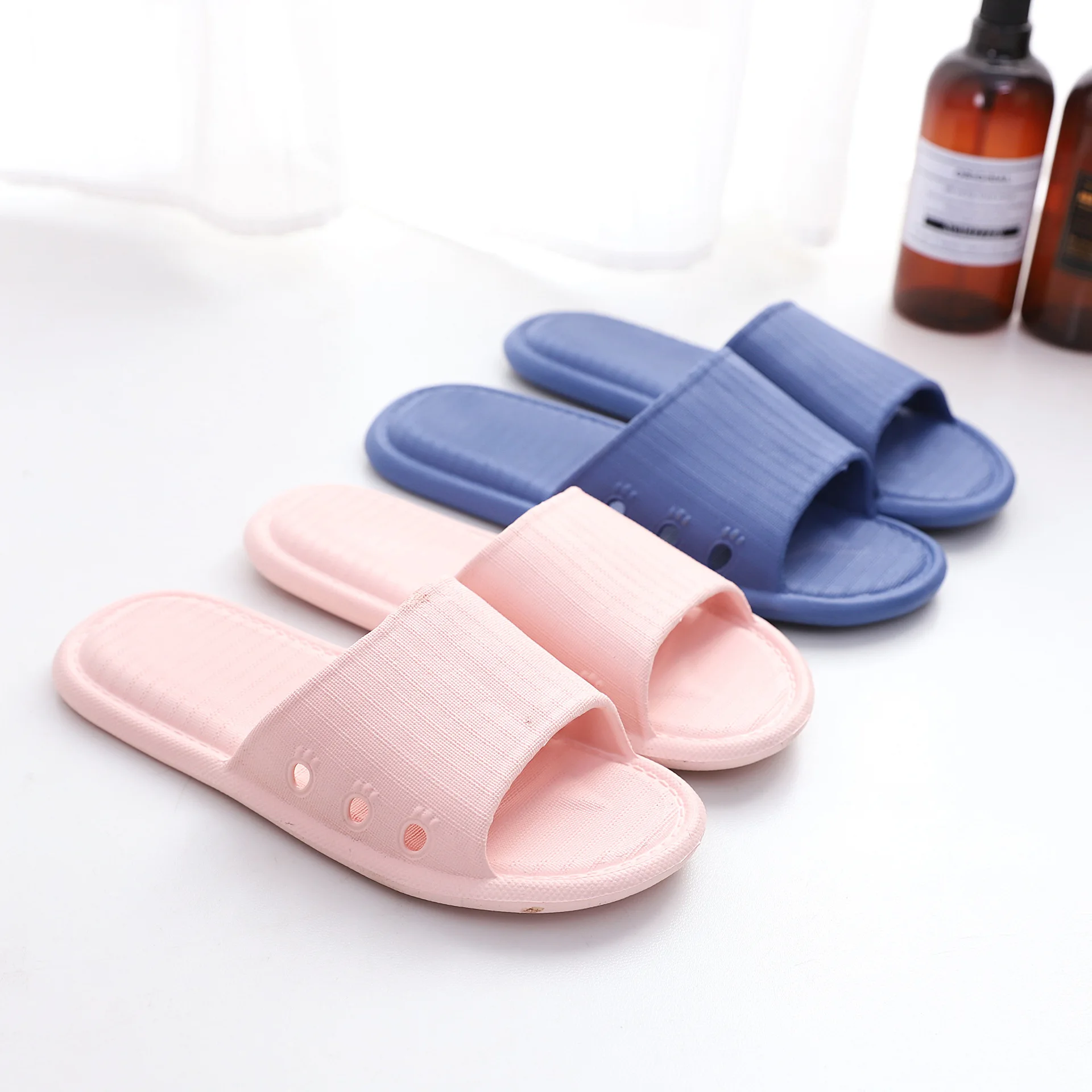 Bathroom Slippers Summer Cool Women's Flip Flops Home Shower Sandals Lovers Shoes Men Hotel Soft EVA Floor Slides Ladies
Bathroom Slippers Summer Cool Women's Flip Flops Home Shower Sandals Lovers Shoes Men Hotel Soft EVA Floor Slides Ladies