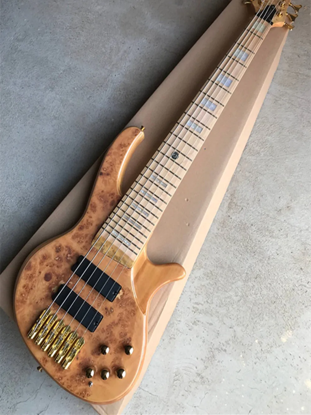 

6 Strings ASH Body Electric Bass Guitar With Maple Neck, Gold Hardware,Provide Customized Services