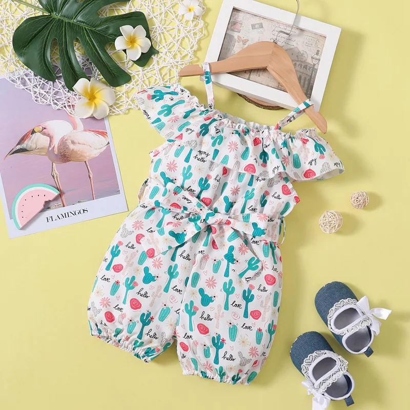 Детский летний комбинезон с оборками, на бретелях
Детский летний комбинезон с оборками, на бретелях