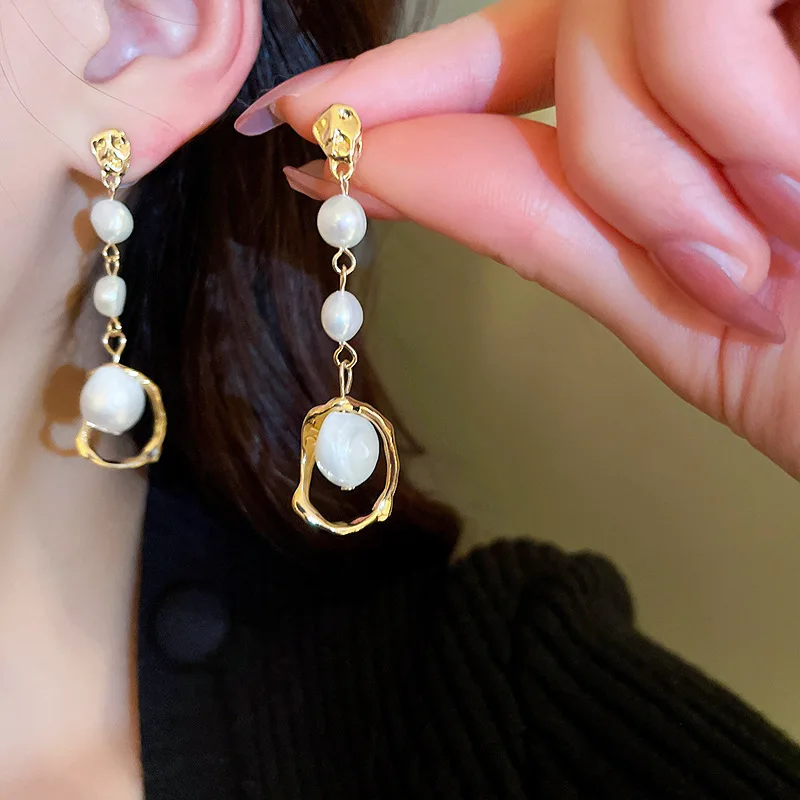 Minar Handmade Irregular Freshwater Pearl Drop Earrings for Women Lady 14K Gold Plated Copper Long Drop Earrings Wedding Jewelry
Minar Handmade Irregular Freshwater Pearl Drop Earrings for Women Lady 14K Gold Plated Copper Long Drop Earrings Wedding Jewelry