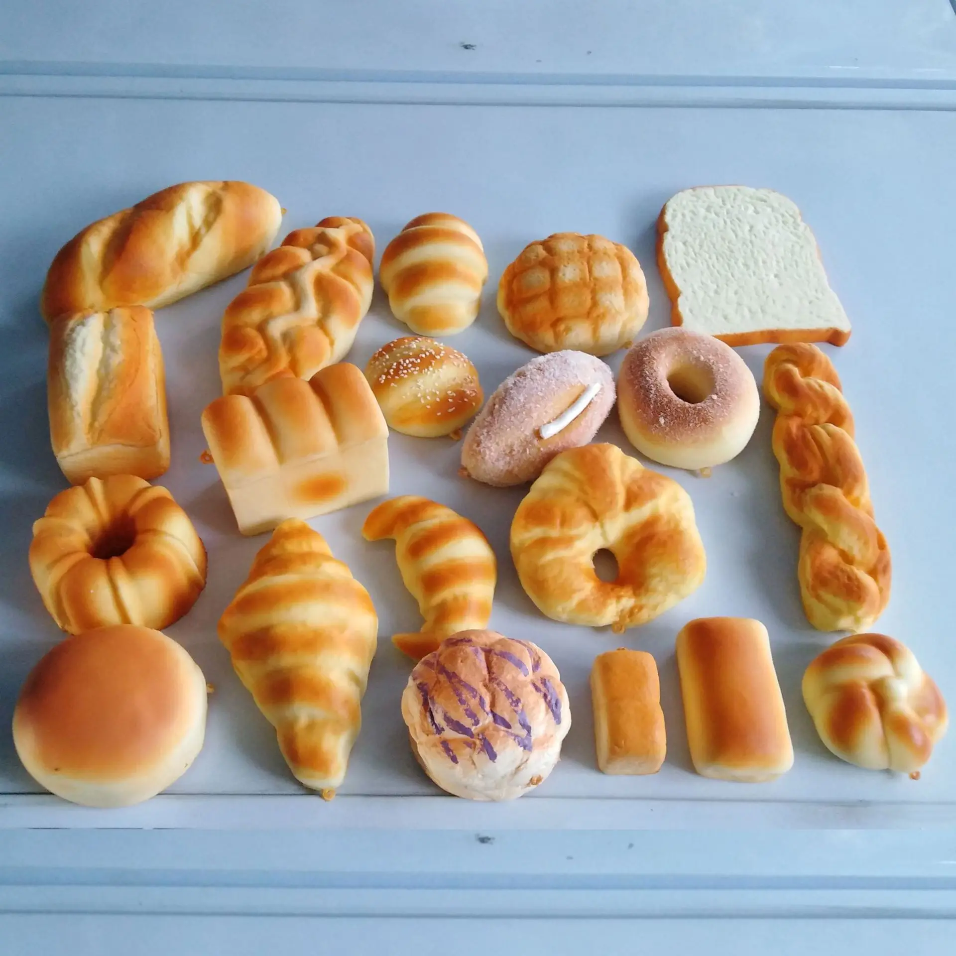 Детская игрушка для кухни, игровой домик, медленно Восстанавливающий форму, хлеб, торт, десерт, мини-еда, украшение для дома, кухонная игрушк...
Детская игрушка для кухни, игровой домик, медленно Восстанавливающий форму, хлеб, торт, десерт, мини-еда, украшение для дома, кухонная игрушк...