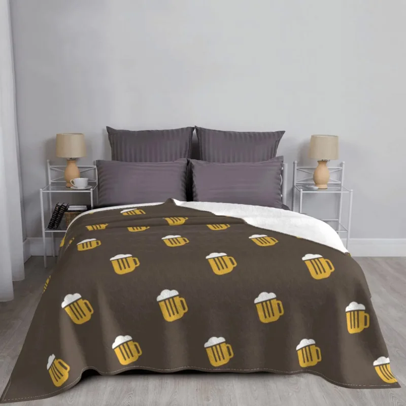 Simple Bright Beer Mug Blanket Flannel Spring/Autumn Multifunction Soft Throw Blanket for Sofa Outdoor Bedding Throws
Simple Bright Beer Mug Blanket Flannel Spring/Autumn Multifunction Soft Throw Blanket for Sofa Outdoor Bedding Throws