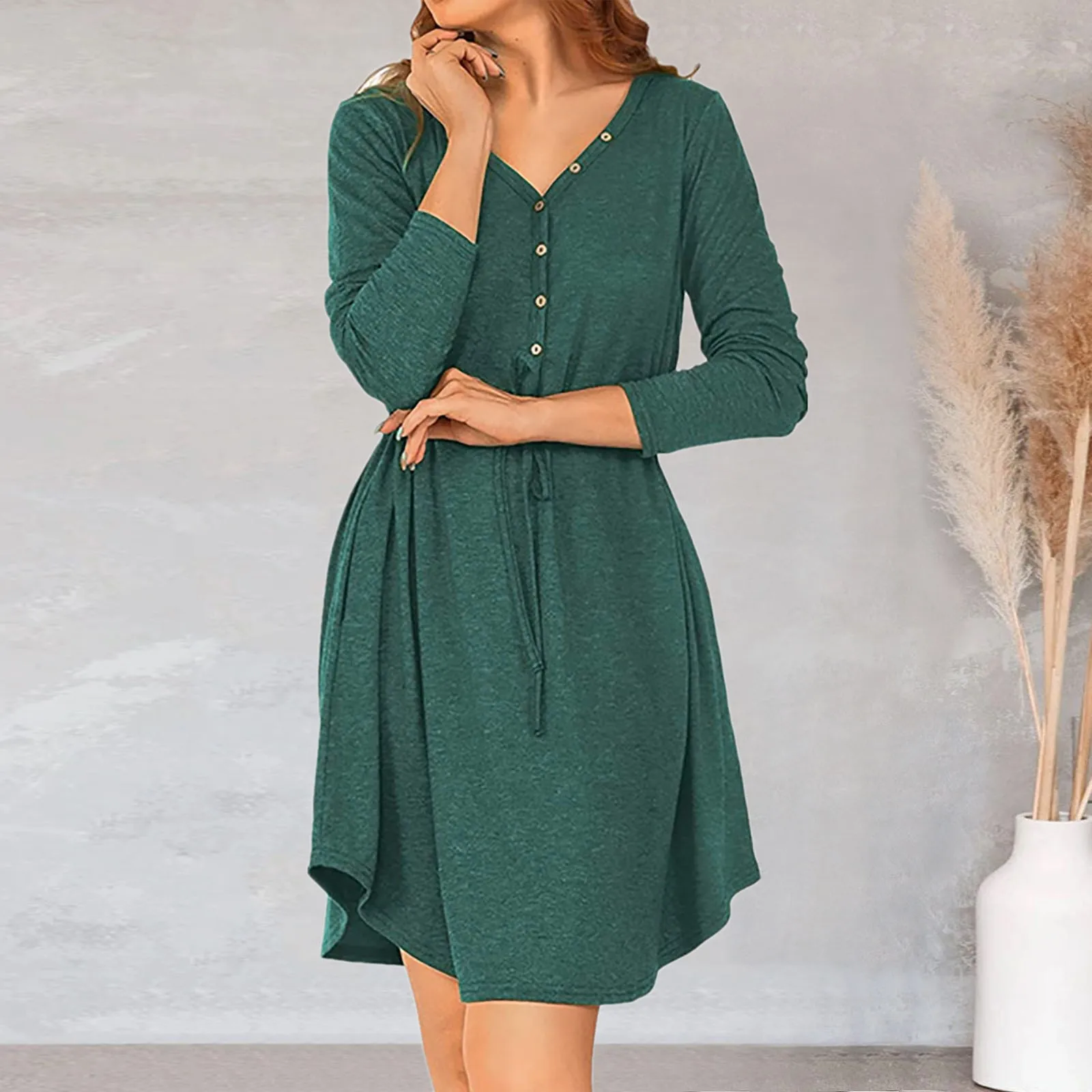 Women Autumn Fashion Dress Solid Color Long Sleeve Casual Dresses V Neck Knitted Tunic Knee Length Elegant Dress
Women Autumn Fashion Dress Solid Color Long Sleeve Casual Dresses V Neck Knitted Tunic Knee Length Elegant Dress