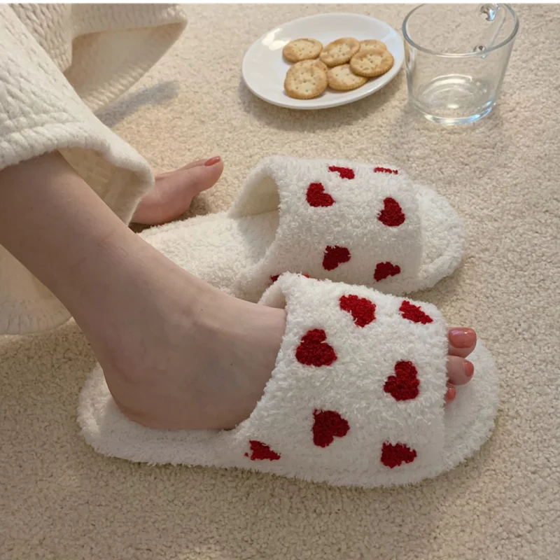 New style solid color home slippers plush women's slippers 2022 indoor fluffy and warm home flat thickened non-slip shoes
New style solid color home slippers plush women's slippers 2022 indoor fluffy and warm home flat thickened non-slip shoes