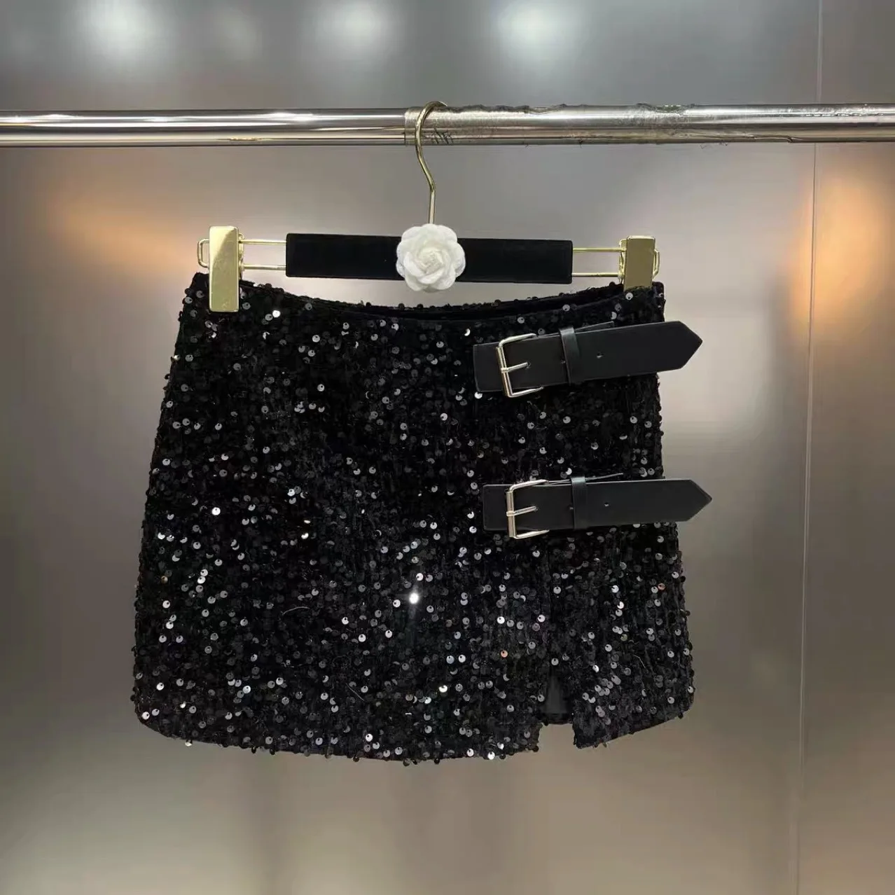 Ladies Niche Design Elegant Temperament Fashion Slim Goddess Long High-end High Quality Skirt
Ladies Niche Design Elegant Temperament Fashion Slim Goddess Long High-end High Quality Skirt