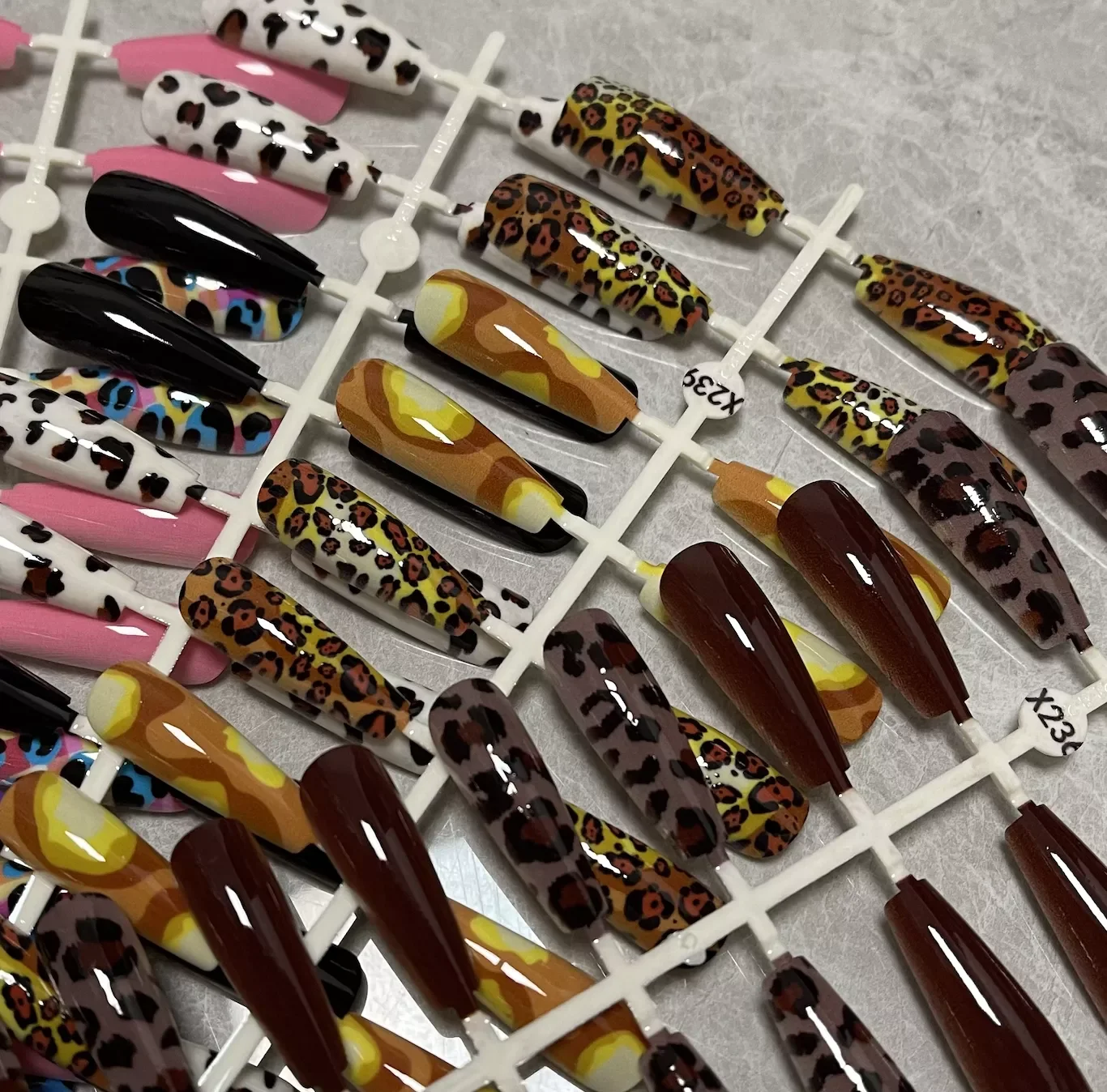 NEW2023 False Nails Tips for Nails Fingernails Acrylic Fake Nails Art Artificial Nails Leopard Design Women Nail Supplies Extens
NEW2023 False Nails Tips for Nails Fingernails Acrylic Fake Nails Art Artificial Nails Leopard Design Women Nail Supplies Extens