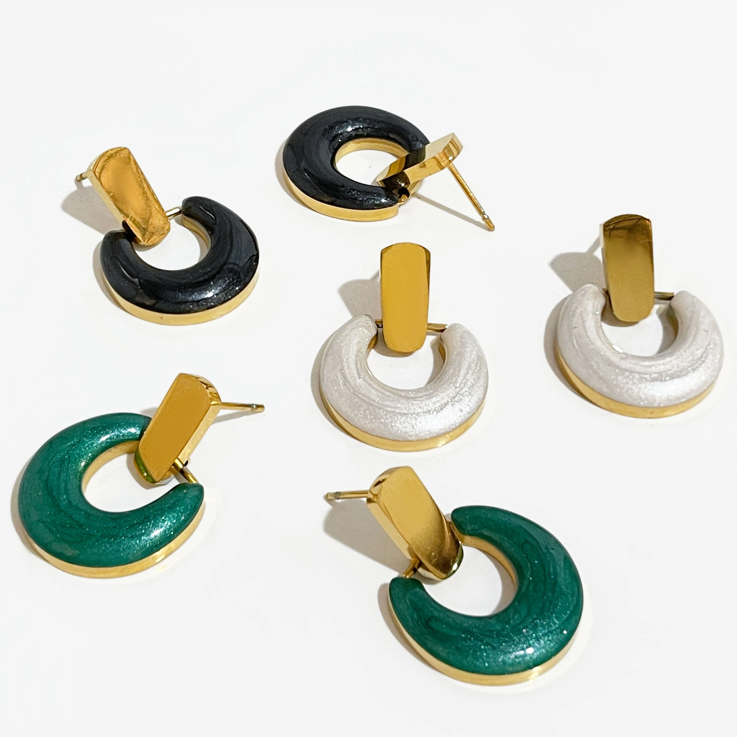 Peri'sbox Multicolor Enamel Horseshoe Geometric Stud Earrings Women Stainless Steel Gold Plated Push Back Earrings Minimalist
Peri'sbox Multicolor Enamel Horseshoe Geometric Stud Earrings Women Stainless Steel Gold Plated Push Back Earrings Minimalist