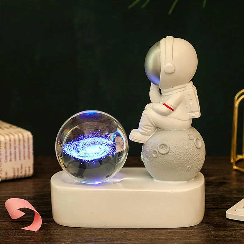 3D Carved Crystal Ball Astronaut Decoration Room Small Night Light Starry Sky Series Children's Birthday Gifts Couple Gifts
3D Carved Crystal Ball Astronaut Decoration Room Small Night Light Starry Sky Series Children's Birthday Gifts Couple Gifts