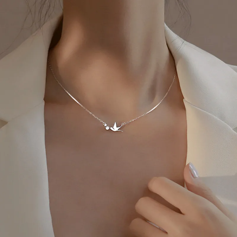 2022 New Korean Simple Cute Free White Dove Zircon Clavicle Chain Temperament Party Fashion Jewelry for Girlfriend Birthday Gift
2022 New Korean Simple Cute Free White Dove Zircon Clavicle Chain Temperament Party Fashion Jewelry for Girlfriend Birthday Gift