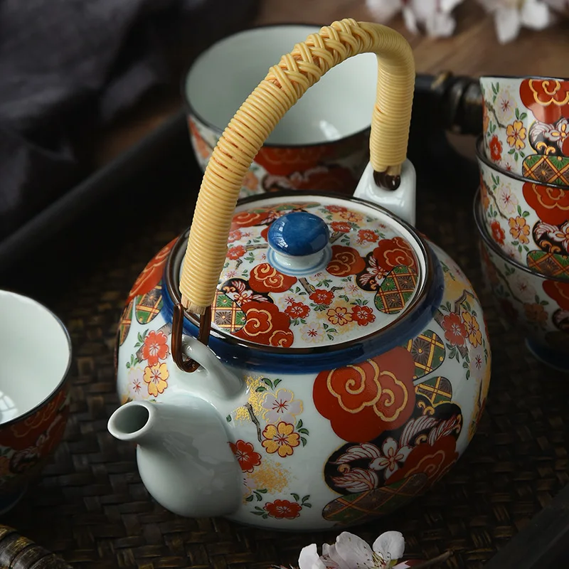 Decals Trace Gold Ancient Imari Golden Color Ceramic Teapot with Beam Handle Retro Kung Fu Tea Set Set with One Pot Five Cups
Decals Trace Gold Ancient Imari Golden Color Ceramic Teapot with Beam Handle Retro Kung Fu Tea Set Set with One Pot Five Cups