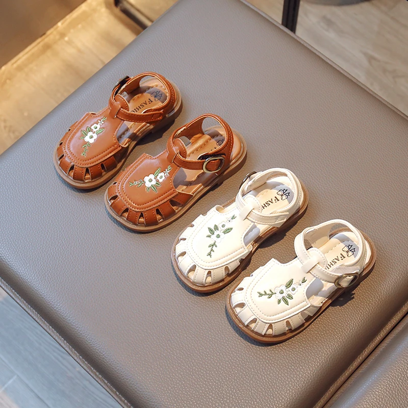 Vintage Hollow Kids Shoes Beige Children Classic 22-31 All-match Flat Sandals Sliders Out For Soft Flower Summer Khaki Girls
Vintage Hollow Kids Shoes Beige Children Classic 22-31 All-match Flat Sandals Sliders Out For Soft Flower Summer Khaki Girls