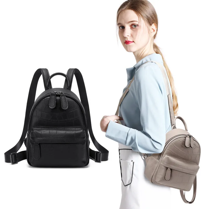 2023 new arrival women's bag cowhide backpack fashion mini bag real leather backpack wholesale price
2023 new arrival women's bag cowhide backpack fashion mini bag real leather backpack wholesale price