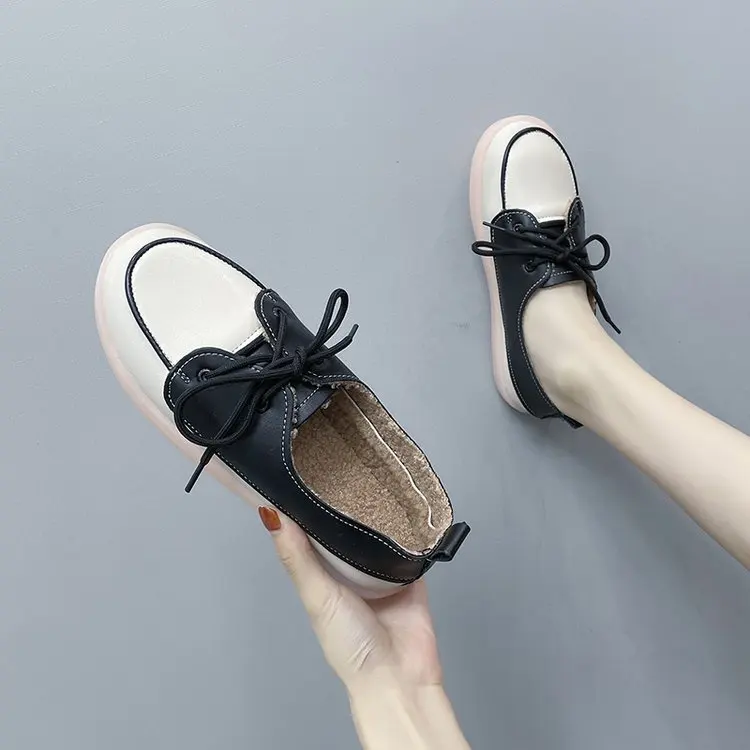2022color matching lace high-quality soft leather pu sneakerscasual shoes flat soft and comfortable plus velvet shoes large size 
2022color matching lace high-quality soft leather pu sneakerscasual shoes flat soft and comfortable plus velvet shoes large size