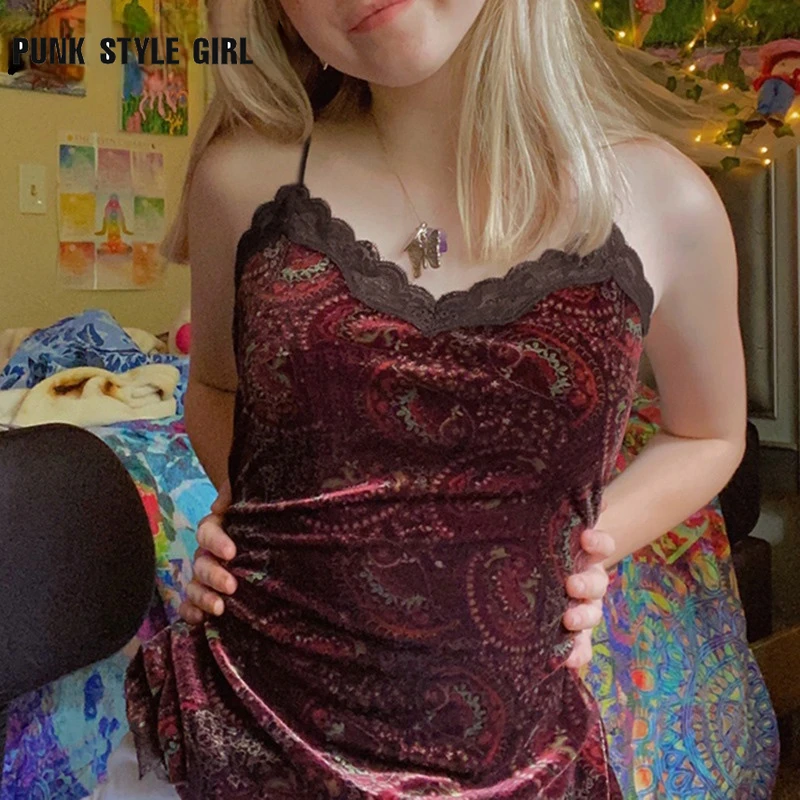 Винтажные велюровые топы с гранж-принтом Y2K Egirl Fairycore на тонких бретелях сексуальный красный топ на бретелях 90-х Ретро кружевная отделка с от...
Винтажные велюровые топы с гранж-принтом Y2K Egirl Fairycore на тонких бретелях сексуальный красный топ на бретелях 90-х Ретро кружевная отделка с от...