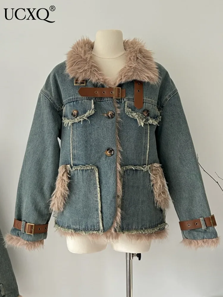 Женская джинсовая куртка на пуговицах, с искусственным мехом
Женская джинсовая куртка на пуговицах, с искусственным мехом