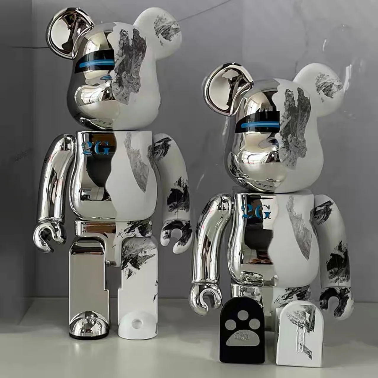 Home Decor 28cm Bearbrick 400 Hajimesorayama 2g Action Figure Violent Bear Ornaments Table Statue Decoration Toy Birthday Gift
Home Decor 28cm Bearbrick 400 Hajimesorayama 2g Action Figure Violent Bear Ornaments Table Statue Decoration Toy Birthday Gift