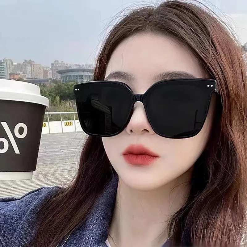 2022 Fashion Cat Eye Square Oversized Sunglasses For Men And Women Brand Designer Luxury Sun glasses For Men And Women
2022 Fashion Cat Eye Square Oversized Sunglasses For Men And Women Brand Designer Luxury Sun glasses For Men And Women