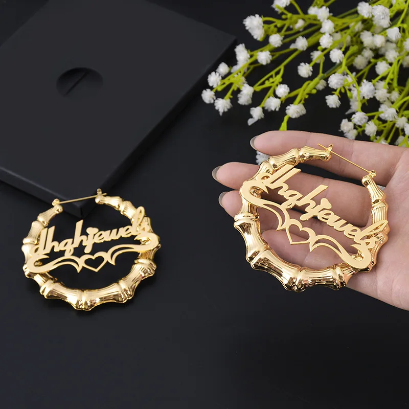 30~100mm Large Luxury Bamboo Style Hoop Earrings Customized Name Earrings Custom Personality Letter Earrings for Women Teenager
30~100mm Large Luxury Bamboo Style Hoop Earrings Customized Name Earrings Custom Personality Letter Earrings for Women Teenager