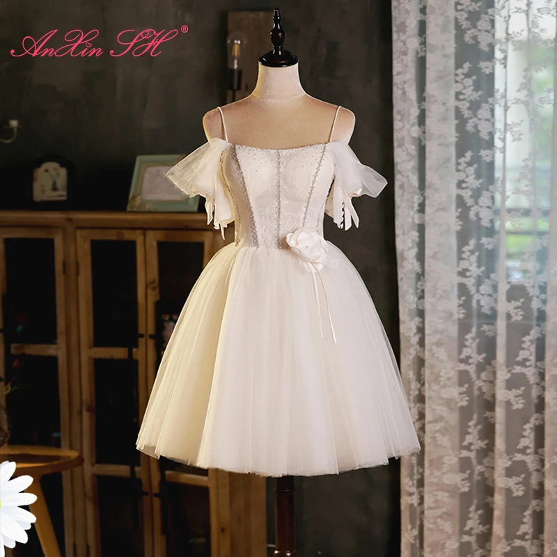 AnXin SH princess white rose flower lace spaghetti strap bride party beading crystal short evening dress little white dress
AnXin SH princess white rose flower lace spaghetti strap bride party beading crystal short evening dress little white dress
