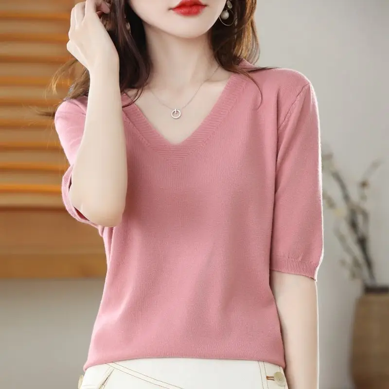 Spring and Autumn V-neck Pullover Sweater Women's Knitting Short-sleeved T-shirt Women's New Loose Half-sleeve Cropped Top
Spring and Autumn V-neck Pullover Sweater Women's Knitting Short-sleeved T-shirt Women's New Loose Half-sleeve Cropped Top