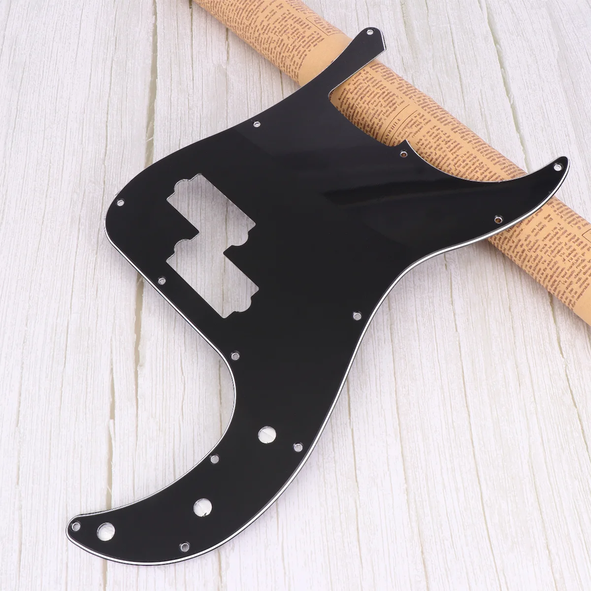 Bass Pickguard Scratch Plate Vintage 13 Holes Pickguard Guitar Parts Replacment ( Black )
Bass Pickguard Scratch Plate Vintage 13 Holes Pickguard Guitar Parts Replacment ( Black )