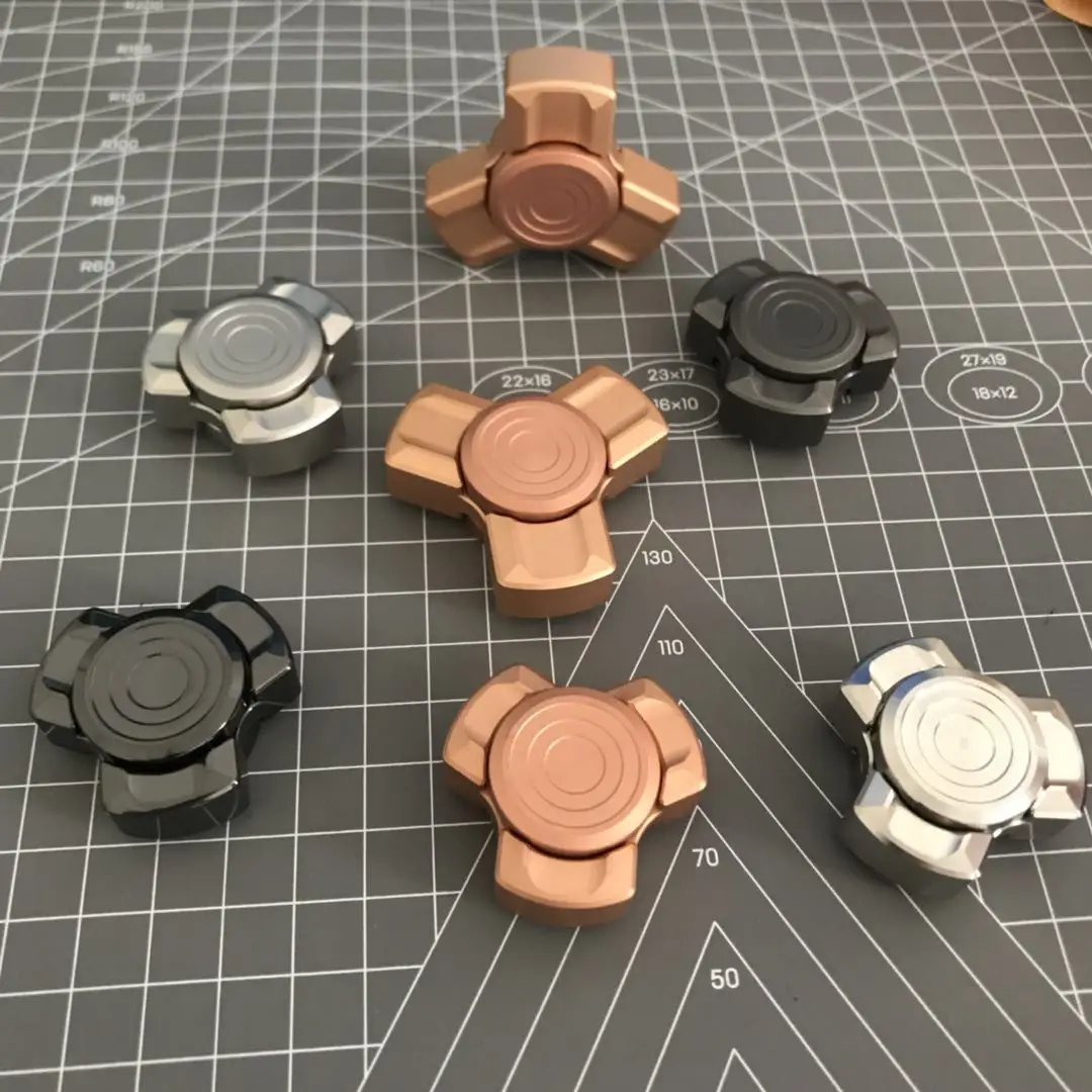 New Fingertip Gyro Replica Mod2.0 Three-Page Rotating Decompression Artifact EDC Trendy Black Technology Toy
New Fingertip Gyro Replica Mod2.0 Three-Page Rotating Decompression Artifact EDC Trendy Black Technology Toy