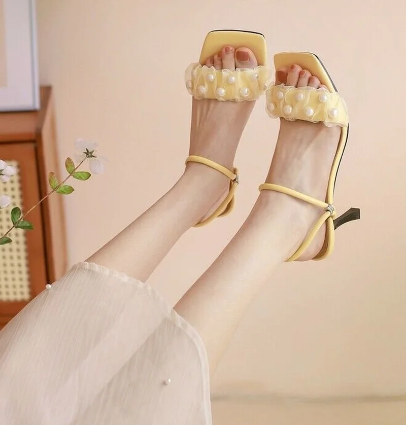 Crystal Heels Pearl Women Sandals 2022 New Female Slippers Lace Ruffles String Bead High Heels Open Toe Fairy Style Womens Shoes
Crystal Heels Pearl Women Sandals 2022 New Female Slippers Lace Ruffles String Bead High Heels Open Toe Fairy Style Womens Shoes