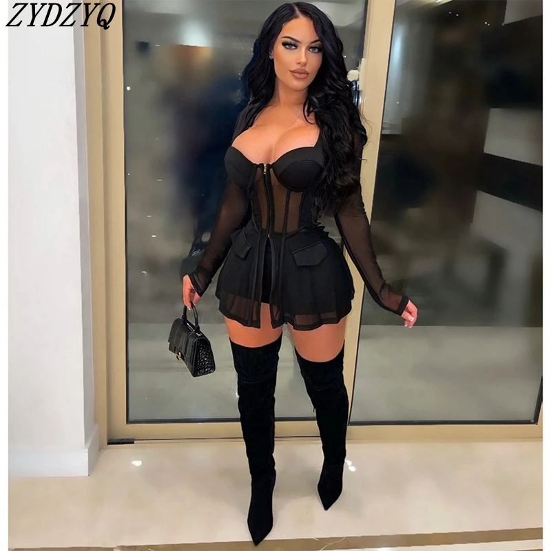Spring Summer Women Clothing 2 Pieces Set Sexy Mesh Stitching Zip Top+Shorts Sets Vacation Outfits Lounge Streetwear Wholesale
Spring Summer Women Clothing 2 Pieces Set Sexy Mesh Stitching Zip Top+Shorts Sets Vacation Outfits Lounge Streetwear Wholesale