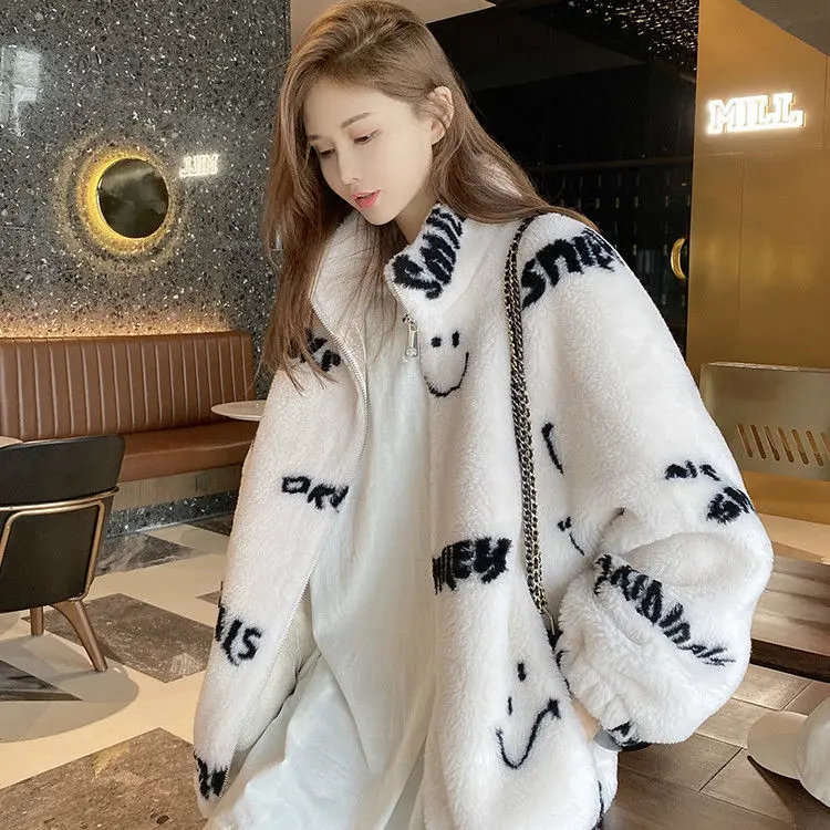 Women Warm Faux Fur Fleece Coat Sweet Casual Chic Printing Hooded Fashion Street Outerwear Thickened Jackets for Women Clothes
Women Warm Faux Fur Fleece Coat Sweet Casual Chic Printing Hooded Fashion Street Outerwear Thickened Jackets for Women Clothes