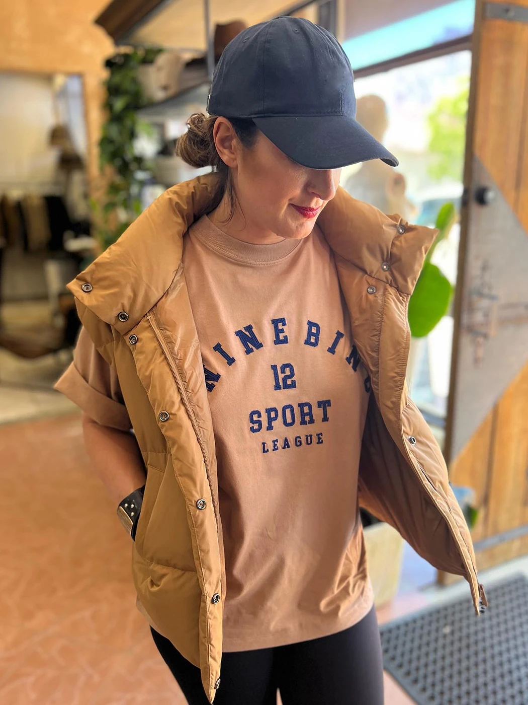 Letter Embroidered T-shirts Round Neck Classic Short Sleeve Femme Clothing Top Tees 2023 Summer New Vintage Casual T-shirt Women
Letter Embroidered T-shirts Round Neck Classic Short Sleeve Femme Clothing Top Tees 2023 Summer New Vintage Casual T-shirt Women