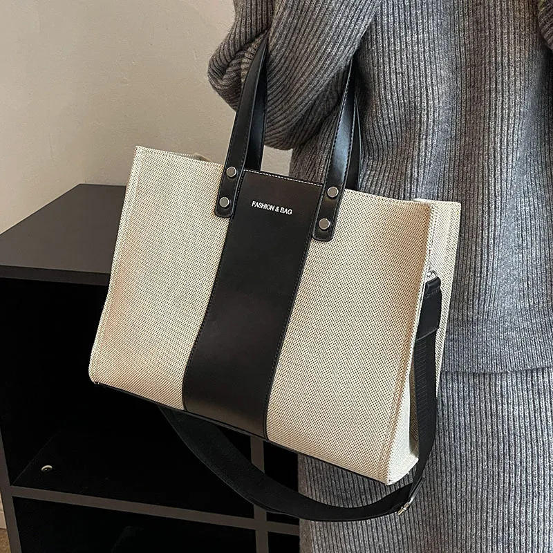 Маленькая ткань, кожа 2022, модные дизайнерские сумки, женская модная стильная сумка через плечо с верхней ручкой
Маленькая ткань, кожа 2022, модные дизайнерские сумки, женская модная стильная сумка через плечо с верхней ручкой