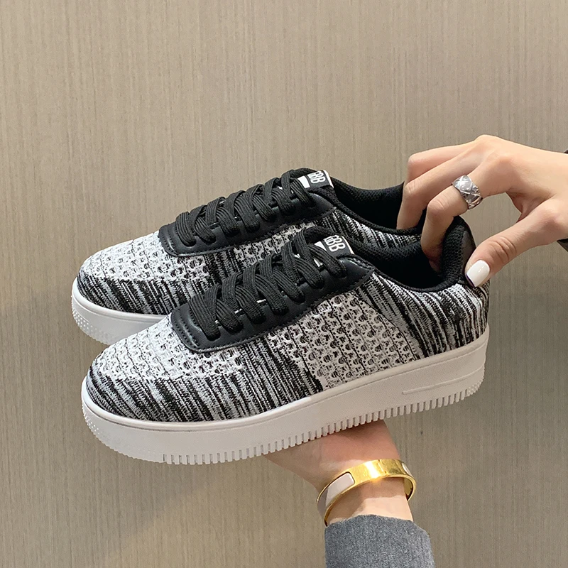 Autumn New Style Mosaic Platform Flat Shoes Women Lace-up color matching Color Casual Shoes Fashion Comfortable Ladies Sneakers
Autumn New Style Mosaic Platform Flat Shoes Women Lace-up color matching Color Casual Shoes Fashion Comfortable Ladies Sneakers