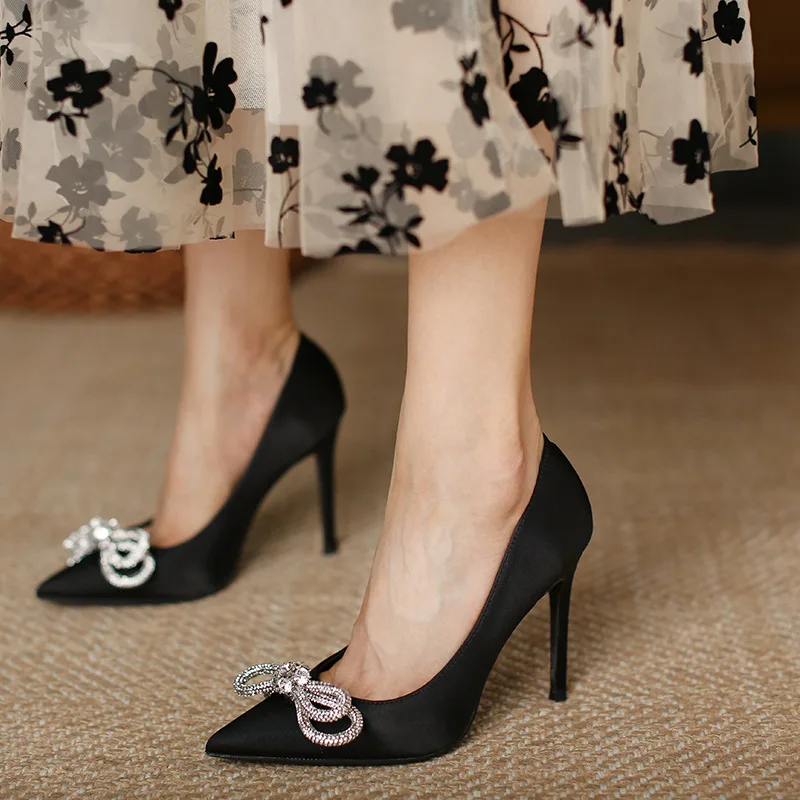Women High Heels Sandals Pointed Satin Stiletto Rhinestones Bow Tie Dress Shoes Fashion
Women High Heels Sandals Pointed Satin Stiletto Rhinestones Bow Tie Dress Shoes Fashion