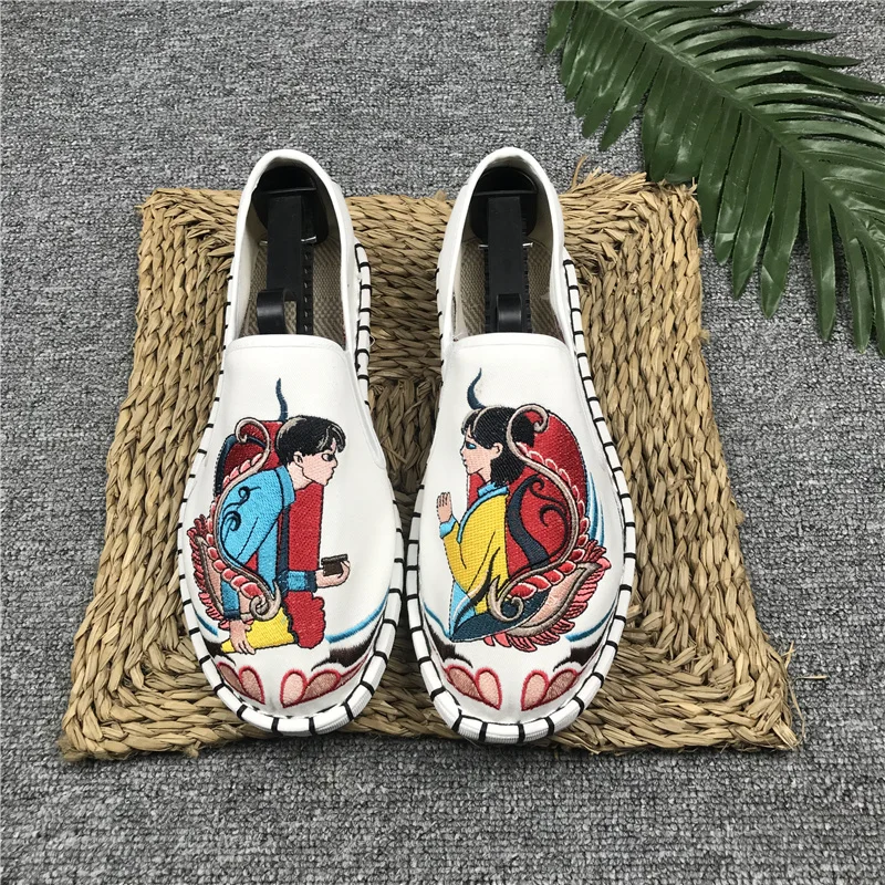 Spring 2022 Summer Breathable Floral Pattern Shoes Girl's Couple's Handmade Women's Embroidered Shoes Canvas Shoes 2590
Spring 2022 Summer Breathable Floral Pattern Shoes Girl's Couple's Handmade Women's Embroidered Shoes Canvas Shoes 2590