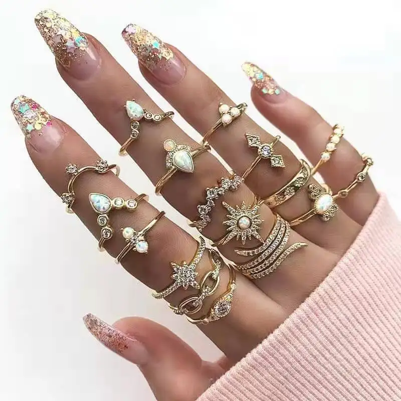 17Pcs/Set Bohemia Gold Color Midi Finger Ring Set for Women Girls Rhinestones Boho Crystal Knuckle Rings Fashion Jewelry Gift
17Pcs/Set Bohemia Gold Color Midi Finger Ring Set for Women Girls Rhinestones Boho Crystal Knuckle Rings Fashion Jewelry Gift