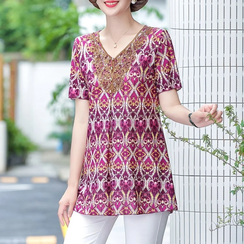 Summer Fashion Sweet Lace V-neck Shirt Printing Stitching Short Sleeve Blouse Female Middle Aged Women Tops
Summer Fashion Sweet Lace V-neck Shirt Printing Stitching Short Sleeve Blouse Female Middle Aged Women Tops