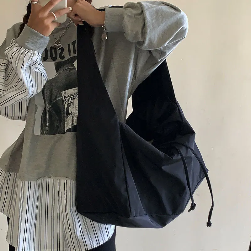 Solid Black Large Bag New Nylon Bucket Fashion Zipper Soft Shoulder Bag Purses Handbags Luxury Designer Black Tote Bag
Solid Black Large Bag New Nylon Bucket Fashion Zipper Soft Shoulder Bag Purses Handbags Luxury Designer Black Tote Bag