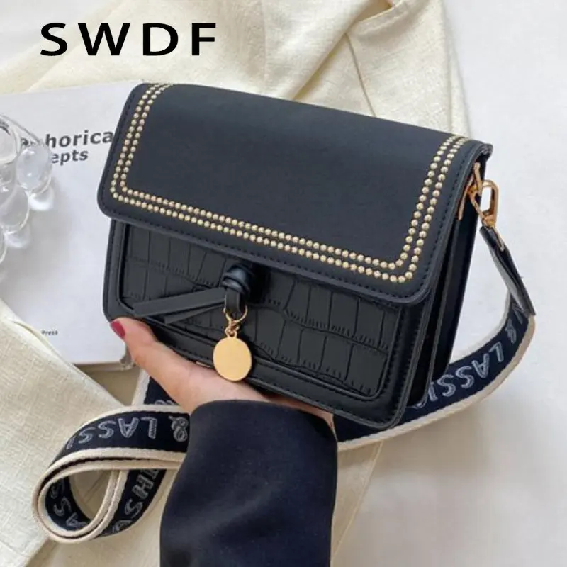 Маленькие Наплечные сумки SWDF с клапаном для женщин, роскошная дизайнерская женская сумка, новинка 2022, модная повседневная однотонная женск...
Маленькие Наплечные сумки SWDF с клапаном для женщин, роскошная дизайнерская женская сумка, новинка 2022, модная повседневная однотонная женск...