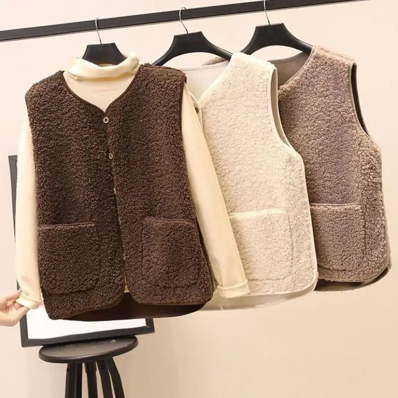 Vests 2023 Autumn Winter Women's Waistcoat Imitation Lamb Wool Warm Vests Casual Sleeveless Single Breasted Ladies Plush Outwear 
Vests 2023 Autumn Winter Women's Waistcoat Imitation Lamb Wool Warm Vests Casual Sleeveless Single Breasted Ladies Plush Outwear