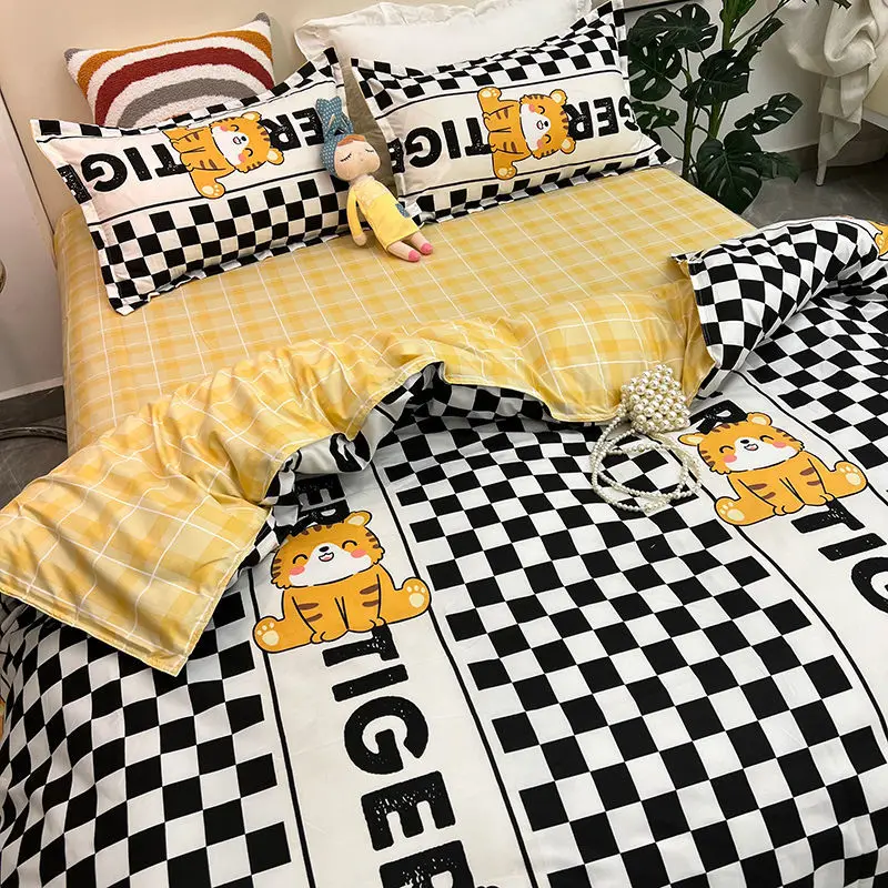 Plaid Bedding Set with Flat Sheet Quilt Duvet Cover Pillowcase Bed Linen Black White Boy Girl Single Full Queen Home Textile
Plaid Bedding Set with Flat Sheet Quilt Duvet Cover Pillowcase Bed Linen Black White Boy Girl Single Full Queen Home Textile
